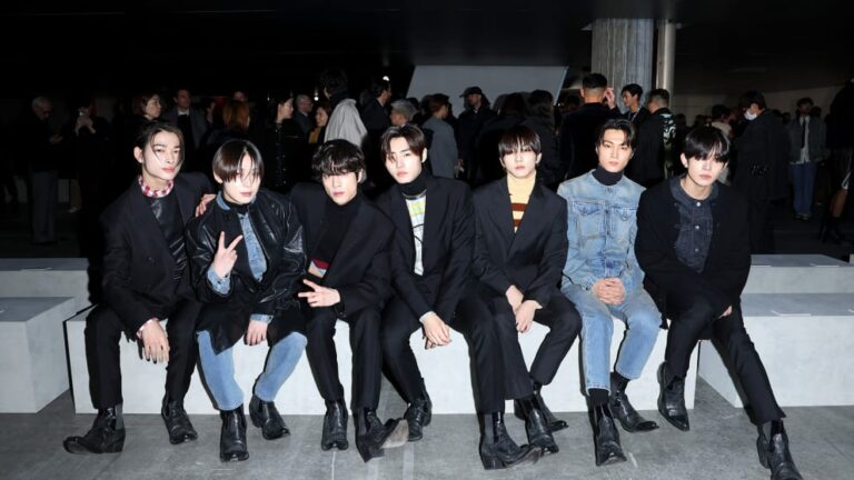 Estrellas del K-pop se roban las miradas en la semana de la moda