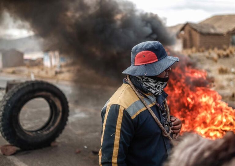 Defensoría de Perú confirma la muerte de una persona en protestas en Cusco