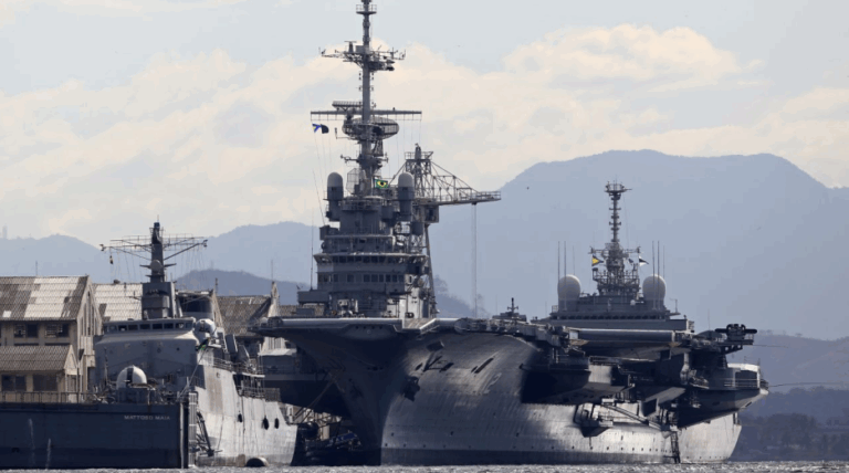 Armada brasileña anunció que hundirá portaaviones 