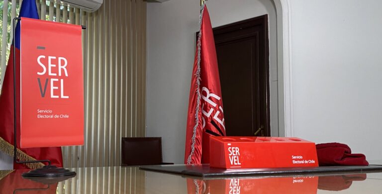 Elección Consejo Constitucional: Servel sorteó orden en que aparecen los pactos en la papeleta