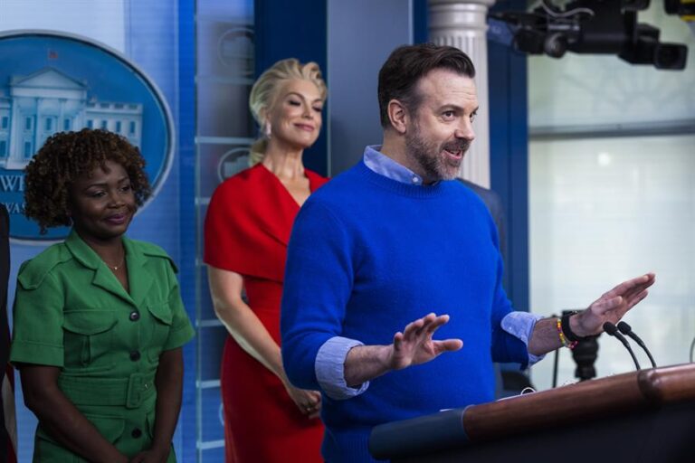 Equipo de Ted Lasso apareció en una conferencia de prensa en la Casa Blanca para hablar de salud mental