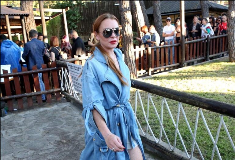 Multan a Lindsay Lohan y otras celebridades por incumplir reglas de promoción de criptomonedas