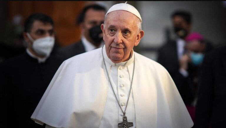 Papa Francisco agradece mensajes de apoyo tras ser hospitalizado por infección respiratoria