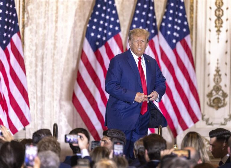 Trump pide quitar financiamiento al FBI y al Departamento de Justicia 