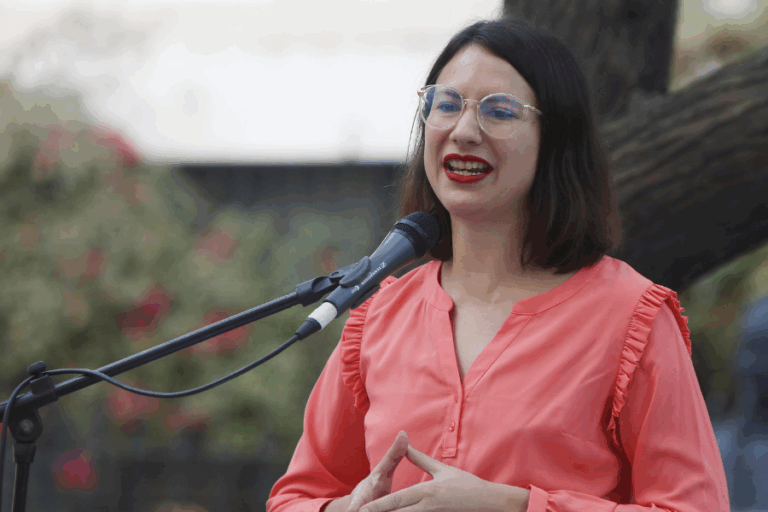 Irací Hassler responde a críticas por su gestión: 