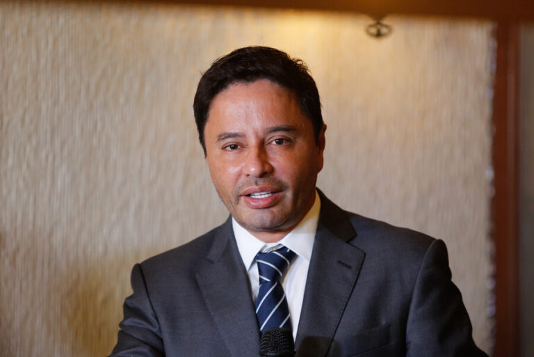 Alcalde Carter por carabineros baleados: 