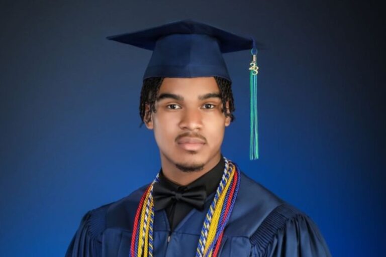 Estudiante estadounidense rompe récord mundial tras ser admitido en 170 universidades