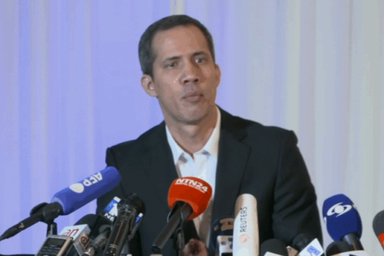 Juan Guaidó emplaza a presidente Petro: 