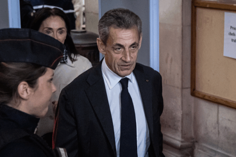 Justicia francesa confirma pena de cárcel contra expresidente Sarkozy por corrupción
