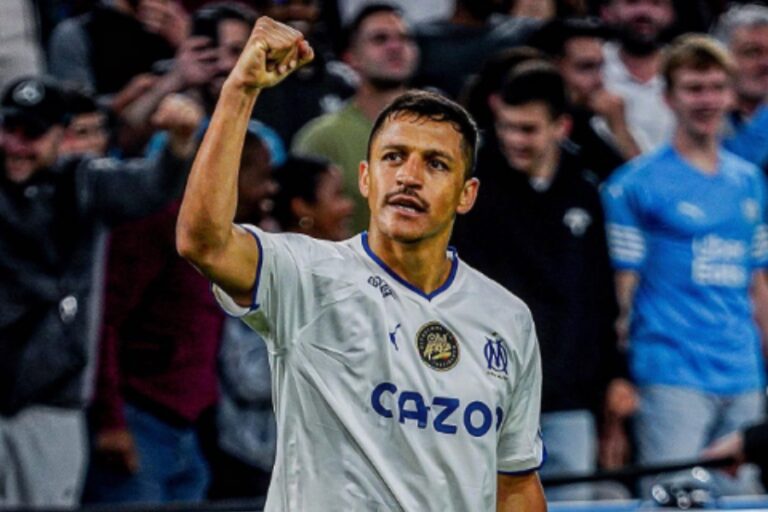 “Quédate aquí, no te vayas”: Relator francés hace eufórica suplica a Alexis Sánchez tras triunfo de Olympique de Marsella