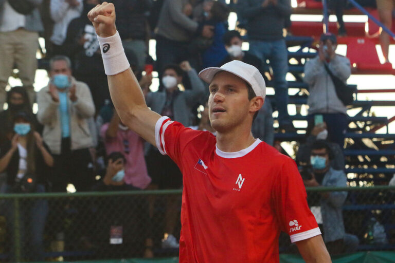 Nicolás Jarry imparable: Venció a Stéfanos Tsitsipás y se instaló en los cuartos de final del ATP 500 de Halle