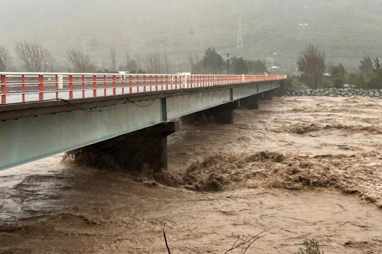 Decretan Alerta Roja en la Región del Maule tras evacuaciones y aumento de caudales en ríos