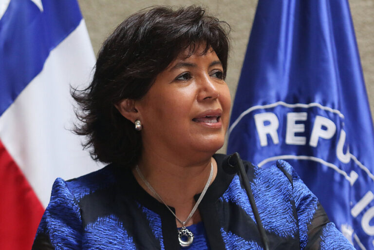 Yasna Provoste y crisis educacional en Atacama: 