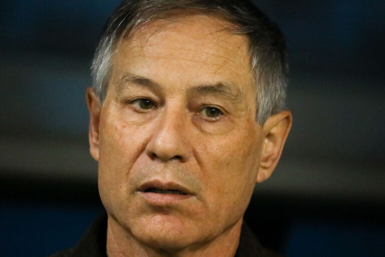 Fin de un ciclo: Ariel Holan acordó su salida de la UC