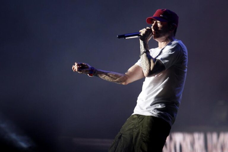 Eminem pide a aspirante presidencial republicano que deje de usar su música en actos de campaña