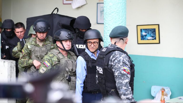 Candidato que reemplazó a Villavicencio tras asesinato debió ser escoltado por amenazas de muerte del Cartel Jalisco