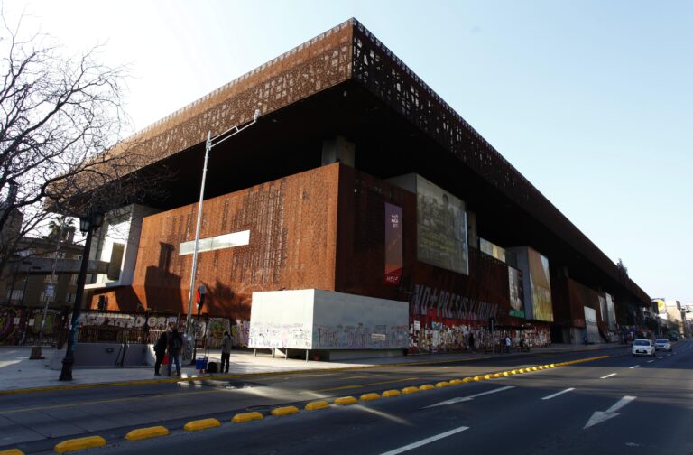 Art Stgo 2023: Regresa la feria de artes visuales más grande de Chile