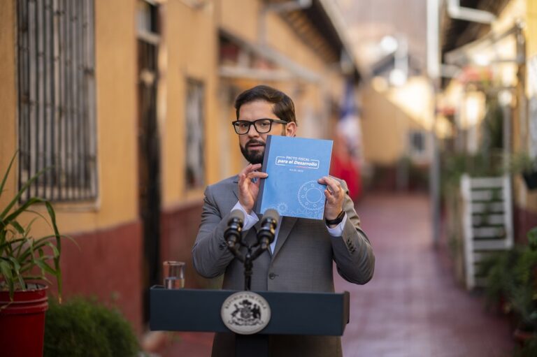 Pacto fiscal: Los 6 ejes de la propuesta que presentó el presidente Gabriel Boric