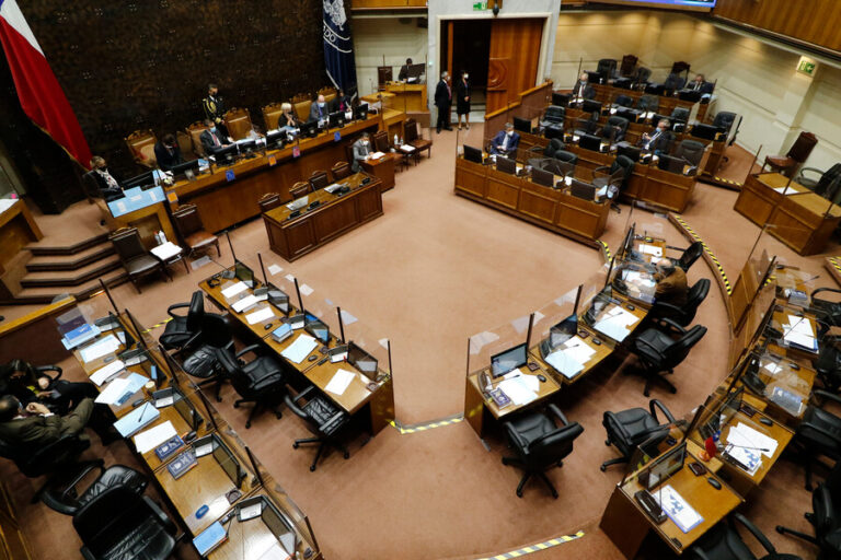 Avanza al Senado el proyecto que regula el acoso laboral y sexual