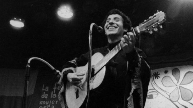 Llegó a Chile exmilitar Pedro Barrientos, acusado de asesinar a Víctor Jara