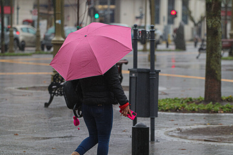 Senapred actualiza alerta por lluvias 