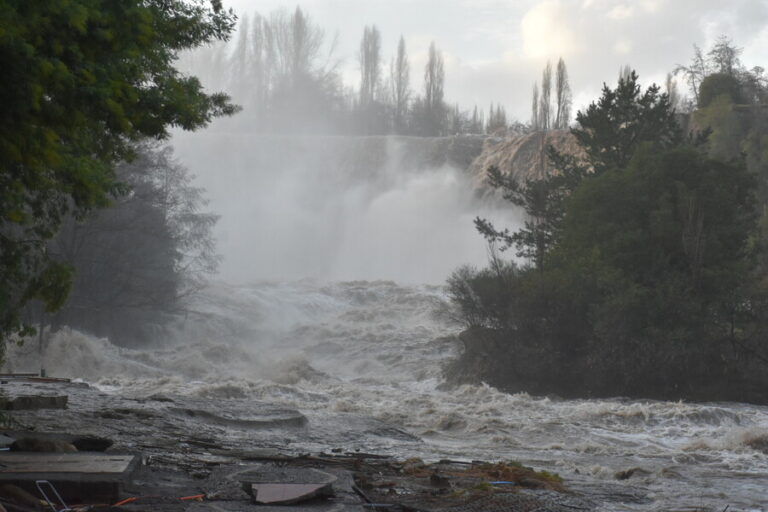Por desborde del Río Laja: Declaran alerta roja en comunas de Tucapel, Los Ángeles, Cabrero, Laja y Yumbel