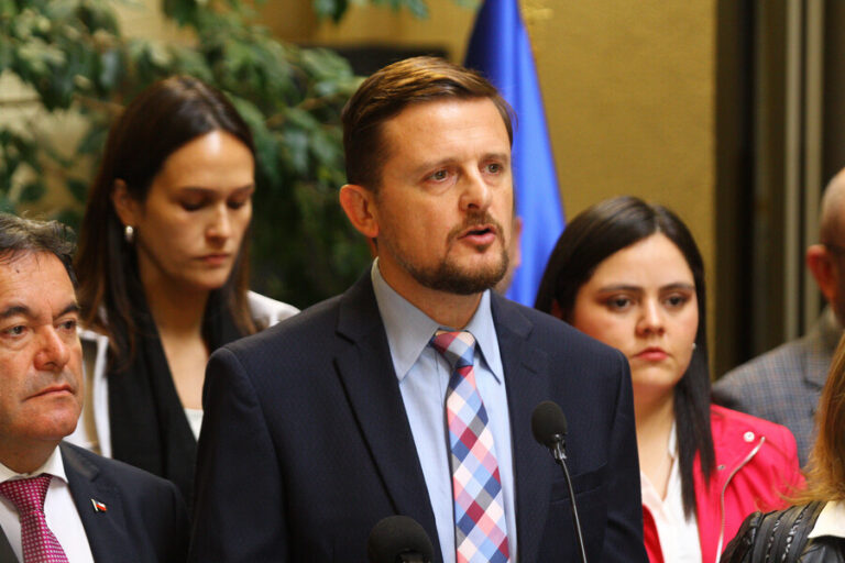 Stephan Schubert y AC contra Jackson: 