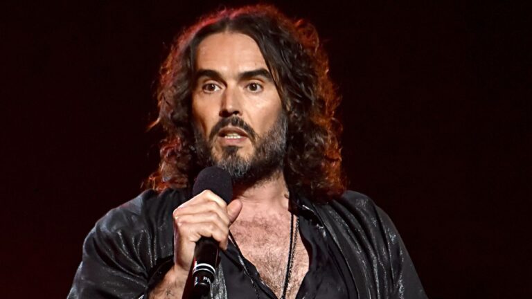 Russell Brand negó 