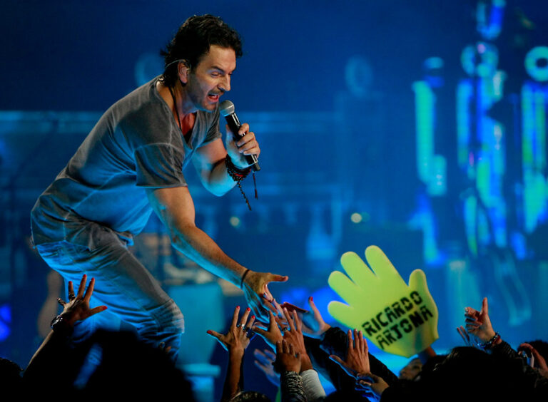 Ricardo Arjona se presentará en el país a finales de septiembre con un característico escenario