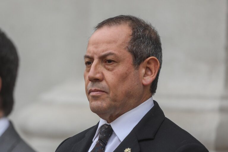 Abogado de exdirector de la PDI confirmó que no apelarán a la prisión preventiva: “No gastaremos tiempo”