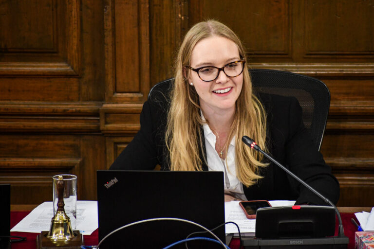 Hevia acusó al Gobierno de 