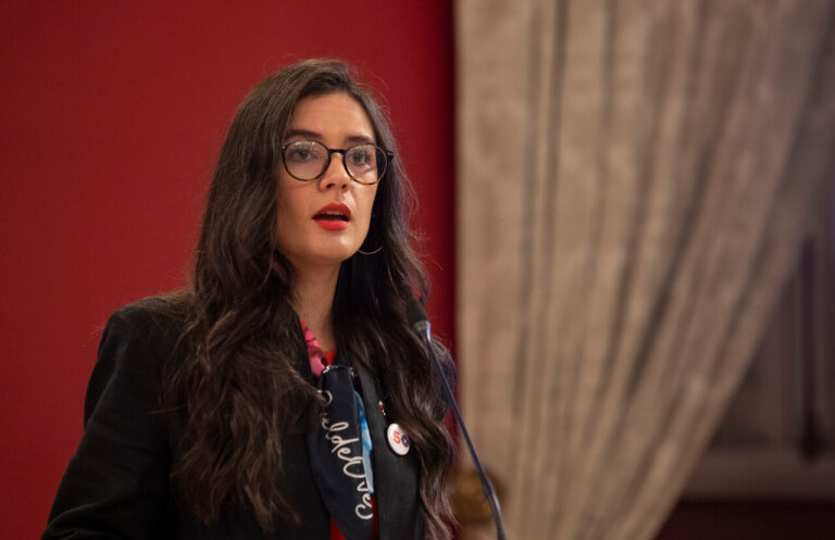 Vallejo y gritos a presidente Boric en Parada Militar: 