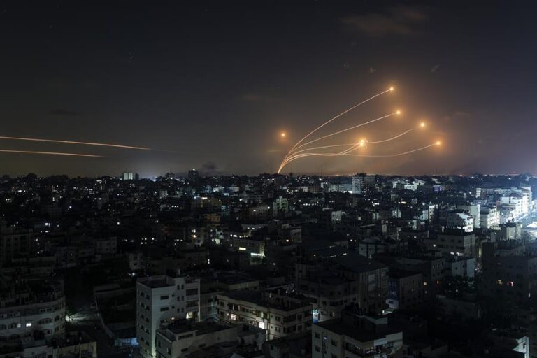 Los primeros datos de inteligencia de EE.UU. sugieren que a Irán lo tomó por sorpresa el ataque de Hamas contra Israel