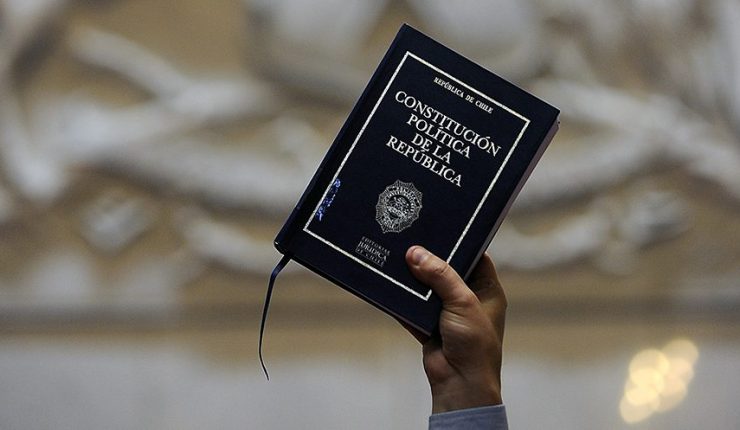 Cadem: 28% dijo estar de acuerdo con la propuesta de nueva Constitución