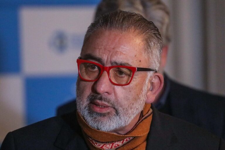 Köhler (PS) agradece al Consejo tras descompensación: 