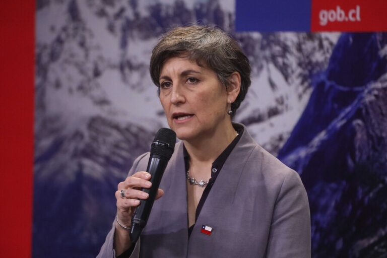 Ministra Aguilera e informe por Ley corta de Isapres: 