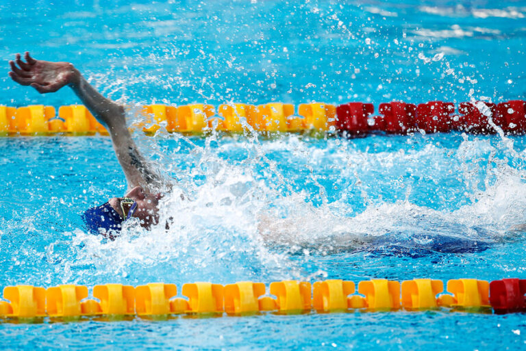 ¡Medalla de plata para Chile! Alberto Abarza quedó en segundo lugar en los 100 metros de para natación