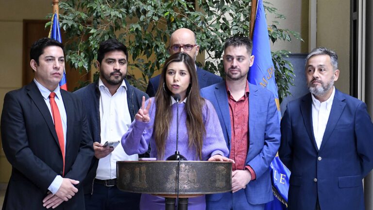 Diputados PS anuncian querella por cohecho agravado por Caso Audios: 