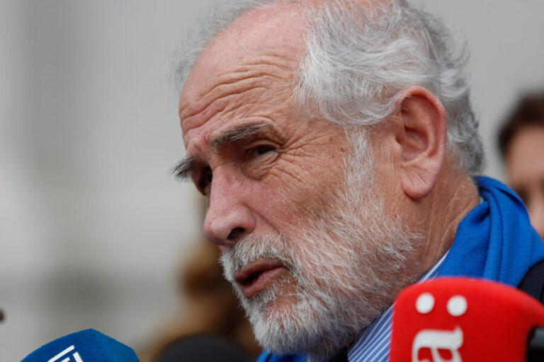 Minvu niega que ministro Montes tuviera información sobre irregularidades en Convenios