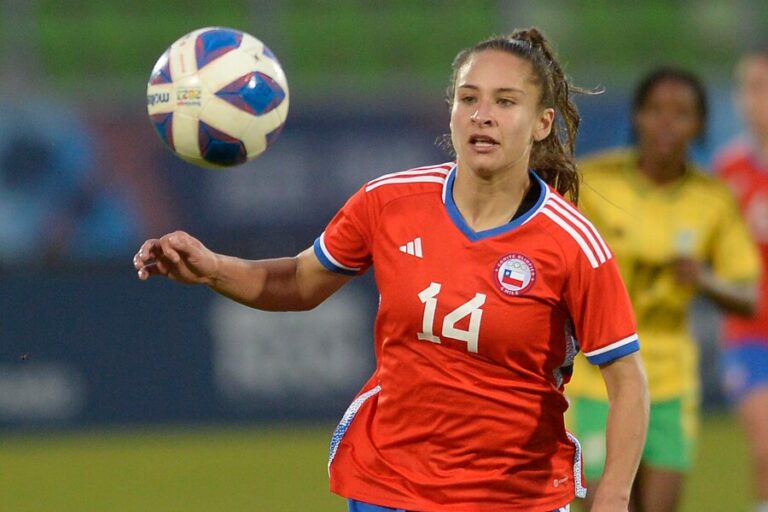 Franchesca Caniguán sería la opción para reemplazar a Endler en la final de la Roja: ¿A qué hora y dónde ver el partido?
