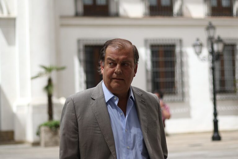 Oposición aseguró que designación de Francisco Vidal en TVN es un 