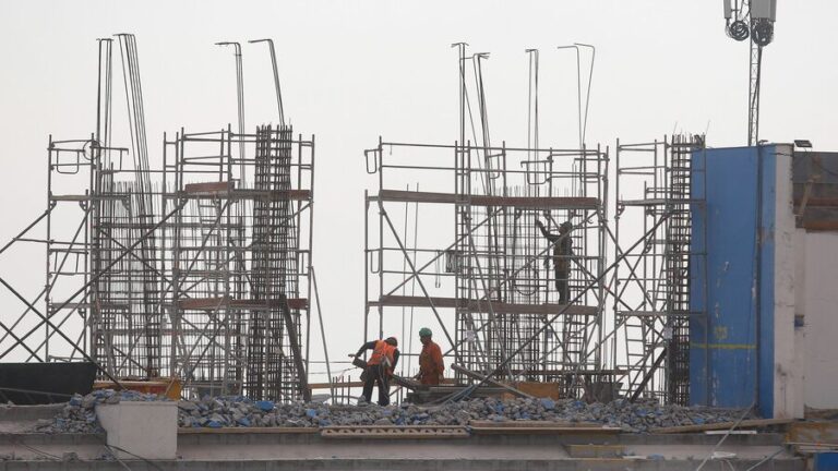 85 mil nuevos empleos no impiden aumento en tasa de desempleo: ¿Qué implicaciones tiene para el próximo año?