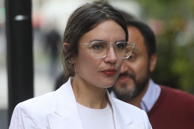 Ministra Vallejo y cuestionamientos por tardía deportación de Pedro Barrientos: 
