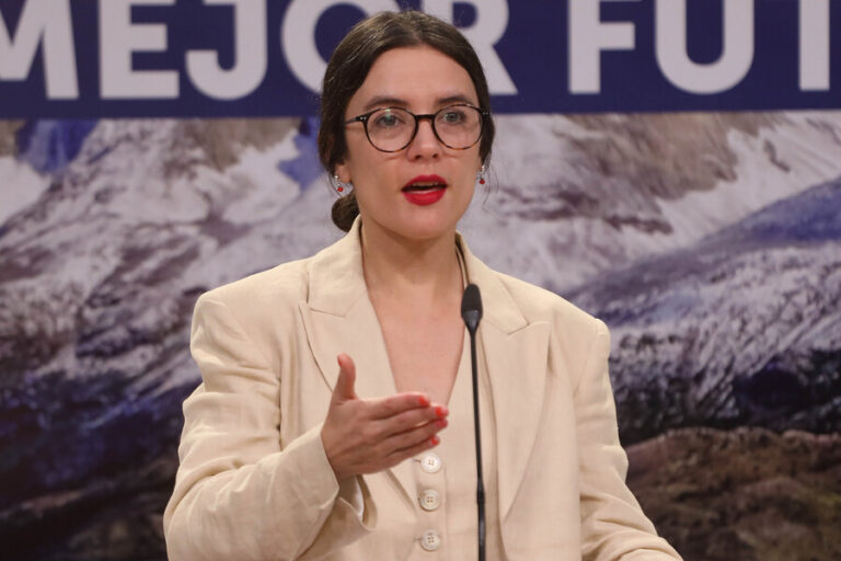 Gobierno y cuestionamientos por contratación de familiares: “No hay cambio de relato, hemos cumplido con el instructivo