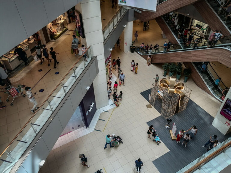 Imacec: Actividad económica sorprende con crecimiento de 2,5% en enero