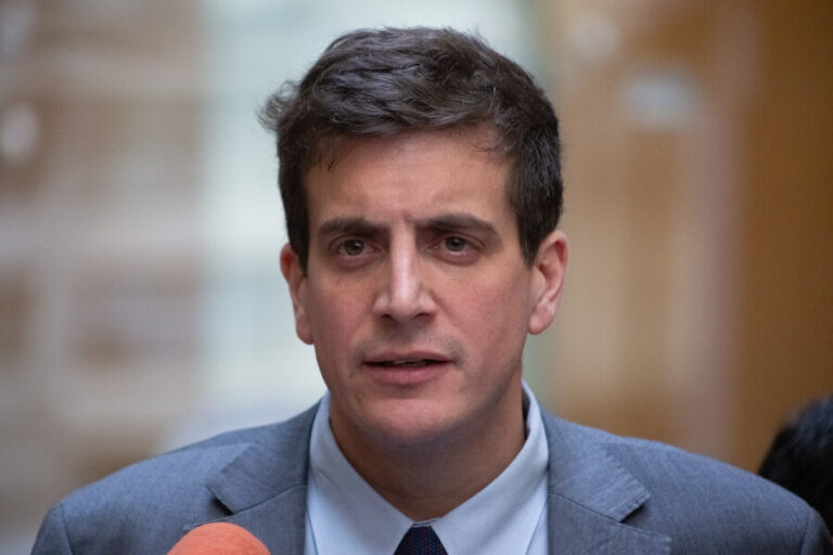 Pensiones: Schalper dice que la oposición está abierta al diálogo, pero indica que la fórmula del fondo social está fracasada