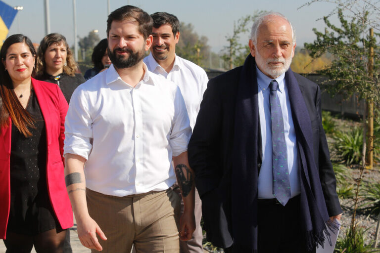 Caso Convenios: Presidente Boric respaldó al ministro Montes y reiteró que 