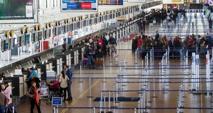 Aeropuerto de Santiago anticipa histórico flujo: Más de 430 mil pasajeros viajarán para Año Nuevo