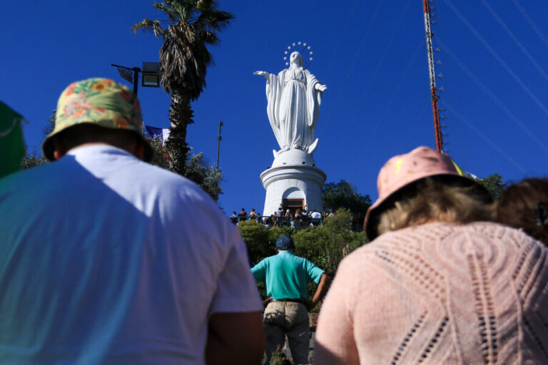 Tras incendio en el Cerro San Cristóbal, Parquemet anunció su reapertura: Revisa acá las actividades para este domingo 24