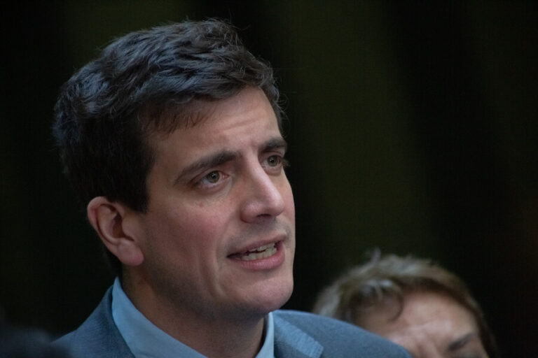 Pensiones de gracia: Schalper dice que Boric debe suspender sus vacaciones, instar al CDE y ver responsabilidades políticas